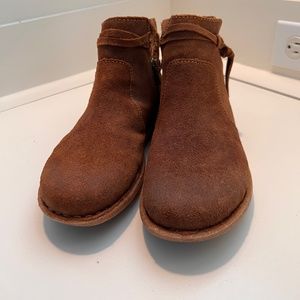 NWT Women's Born Wynter Suede leather Brown ankle boot size 6.5